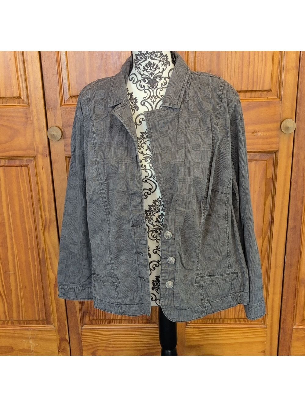 Fashion Bug Gray Checkered Jacket 22W                        C278